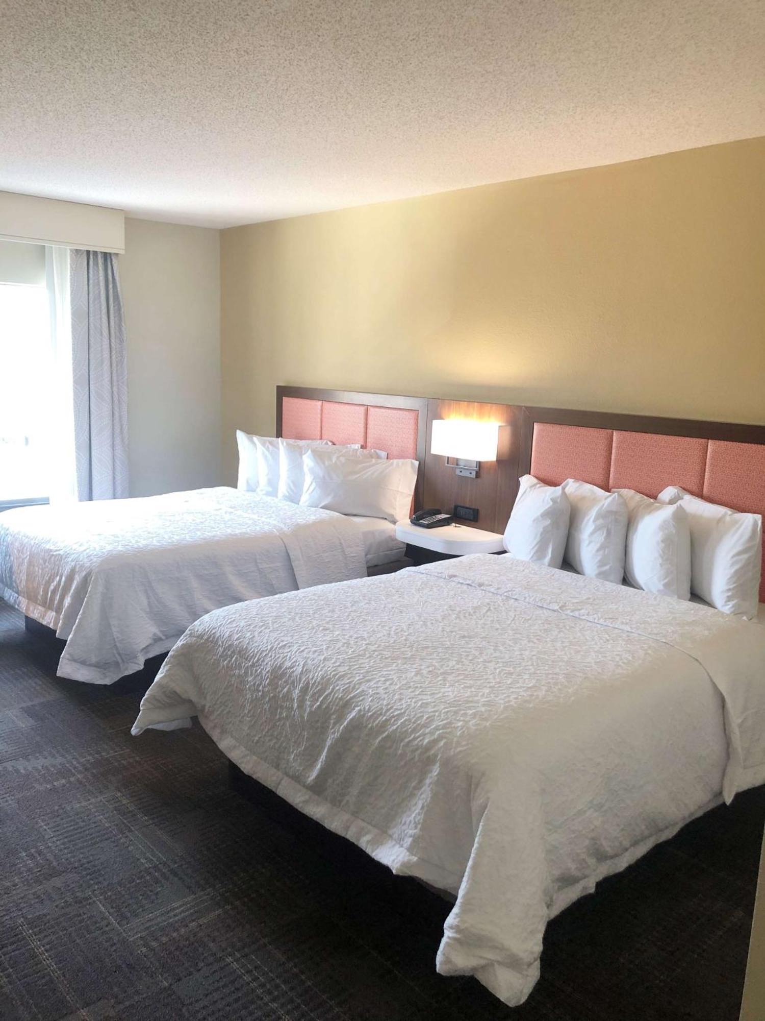 Hampton Inn & Suites Norfolk-Airport Esterno foto